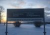 General Motors se retire d’un contrat avec Kapuskasing Le panneau de l'aéroport de Kapuskasing
